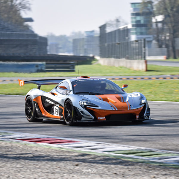 mclaren p1 gtr (54)