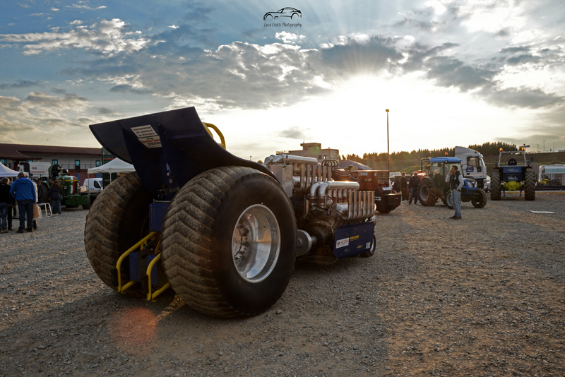 Tractor Pulling