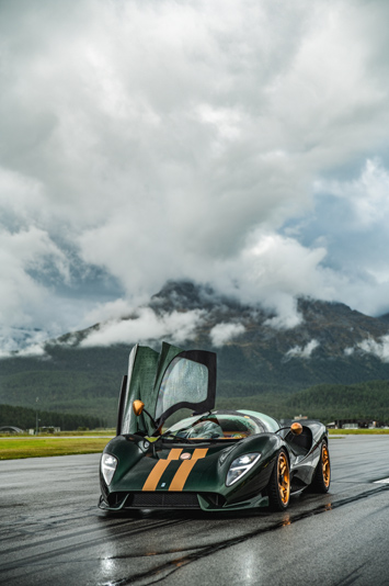 Shooting De Tomaso P72